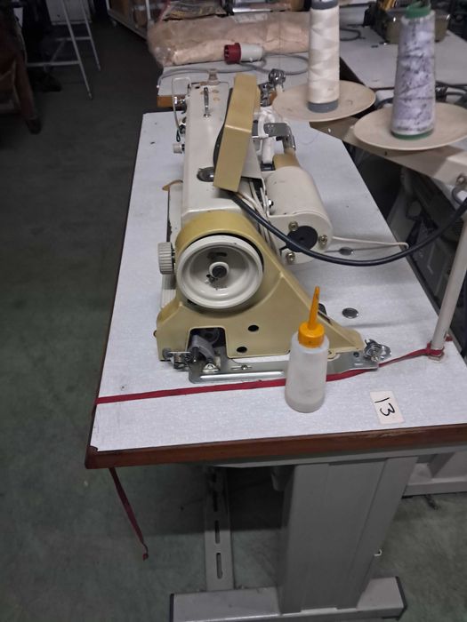 Máquina de ponto corrido