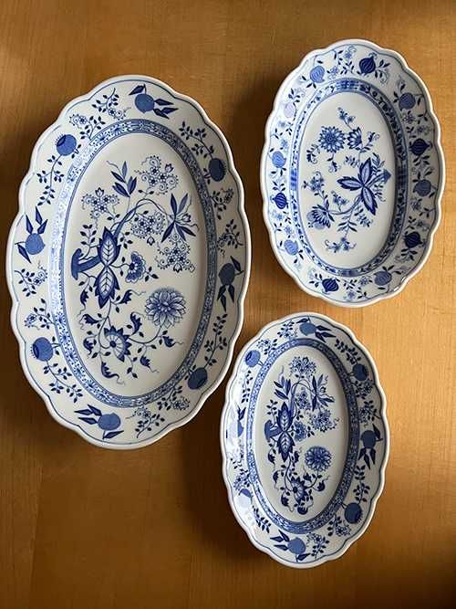 Porcelana fina alema Hutschenreuther azul 98 pecas "Zwiebelmuster" conjunto
