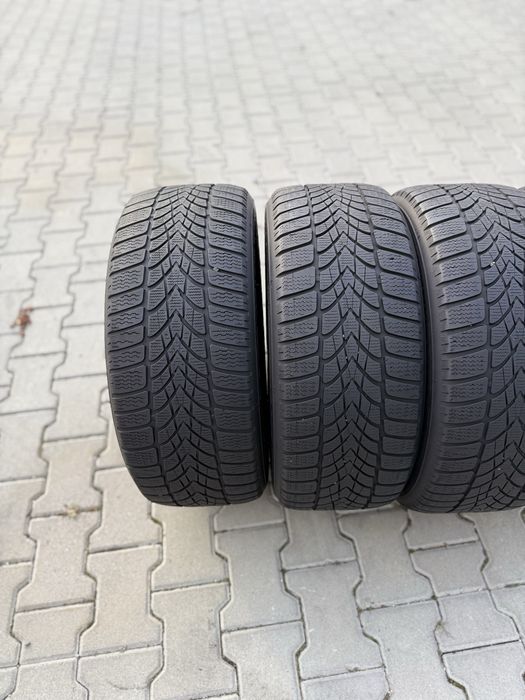 Колеса/резина/гума 225/50R17 Dunlop