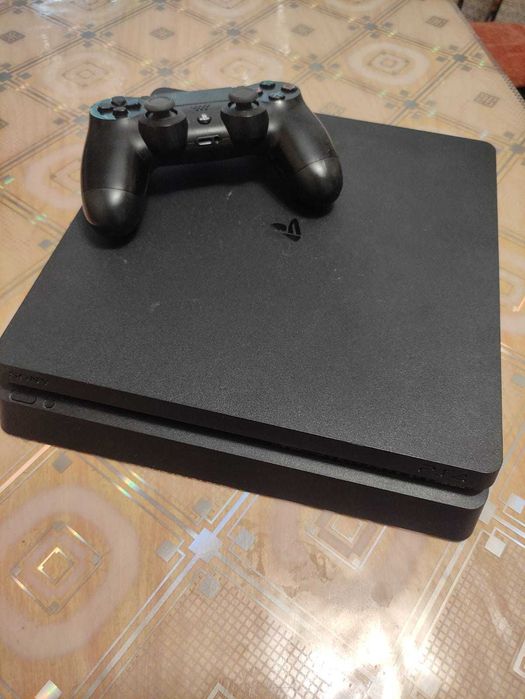 Playstation 4 slim