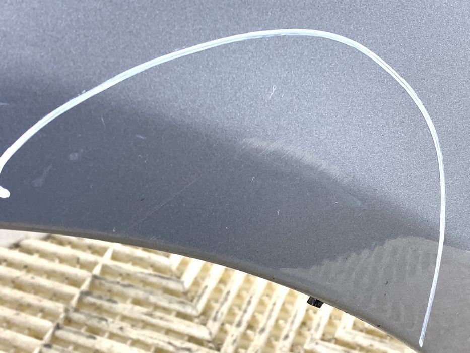 BŁOTNIK LEWY PRZÓD BMW E60 Sedan/Limuzyna 03-10 SREBRNY OSŁONA
