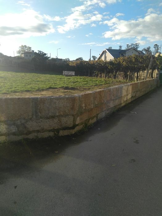 Terreno Bitarães-Paredes 2020m2 - Arrenda-se