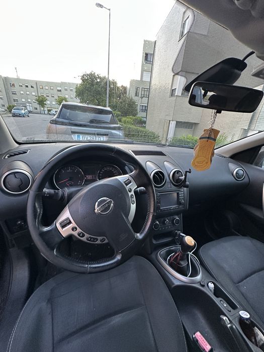 Nissan Qashqai - Carro