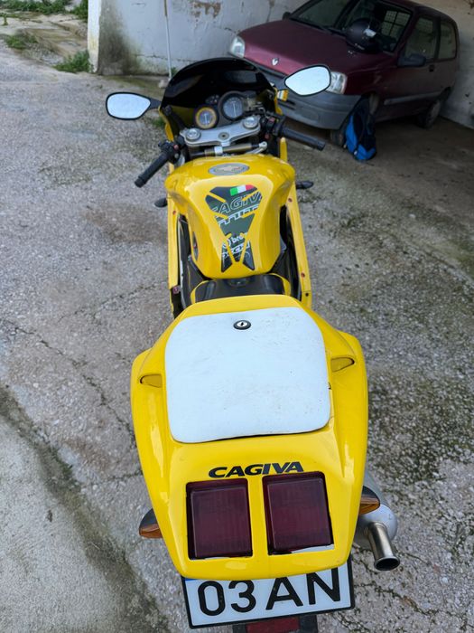 Cagiva mito 125  .
