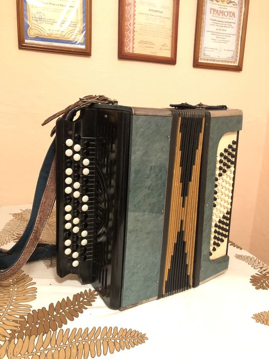 Баян у хорошому стані