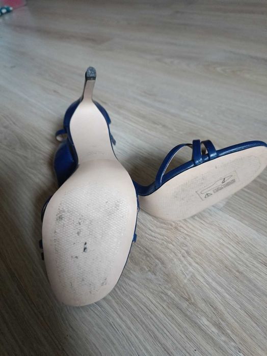 Sandałki na szpilce Zara 38 skóra nowe