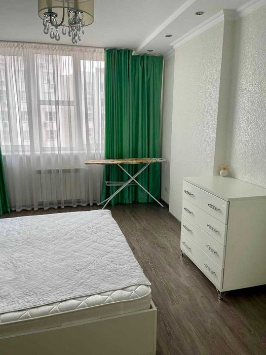 Продаж 2-кімнатної квартири в ЖК «Перлина Кадетського Гаю»
