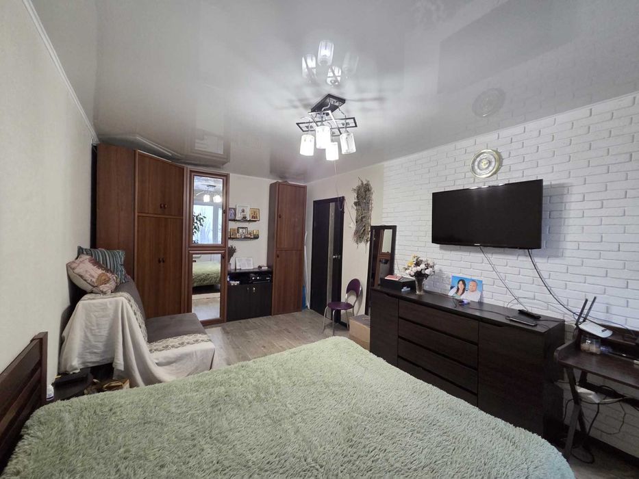 1 комн. Кирпичный дом. ул. Заболотного