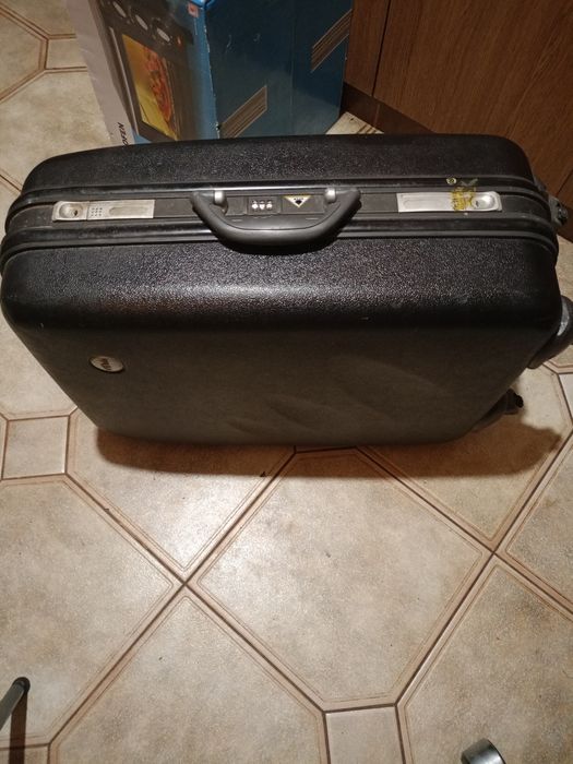 Чемодан VIVA поликарбонат