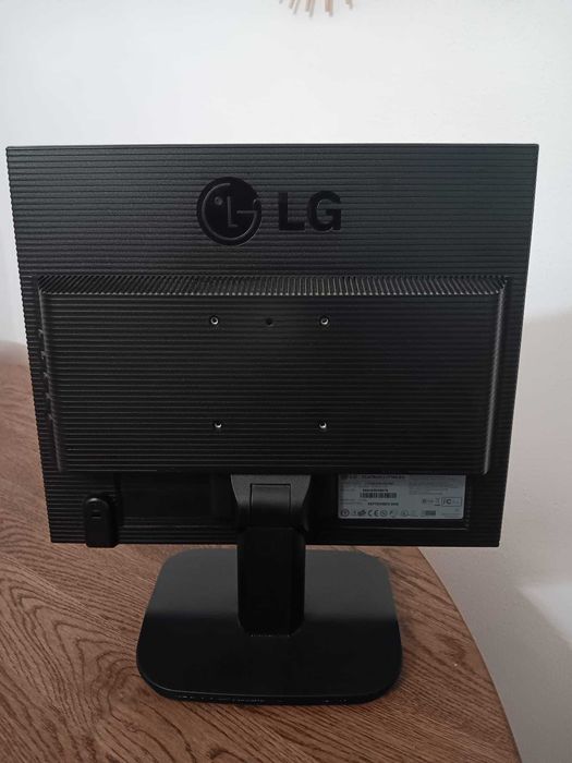 LG FLATRON 17" LCD Monitor64752417711235122