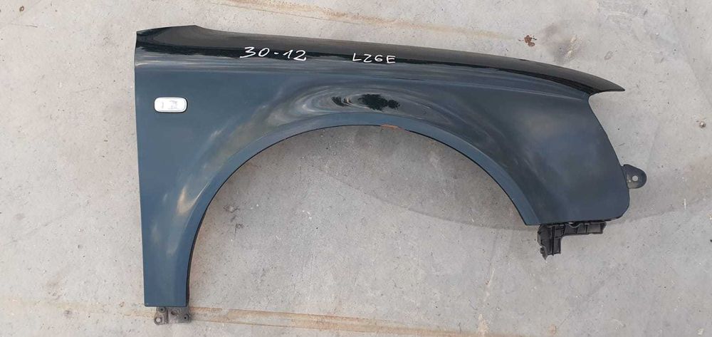 Audi A4 B7 błotnik prawy przód kolor LZ6E 30-12
