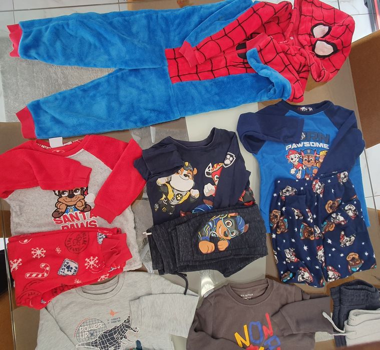 Roupa de criança 4 a 5 anos