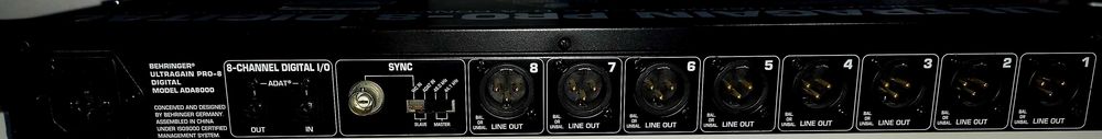 ADA8000 Ultragain Pro - 8 preamps para adat