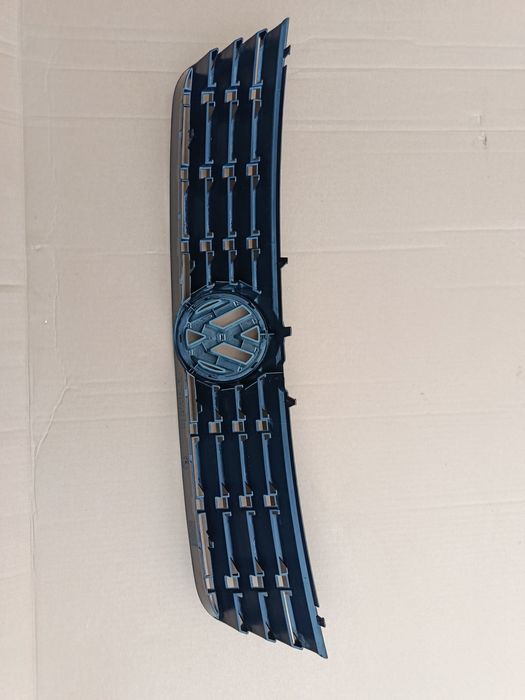 Grill Passat B5.  1996-2000 r  3B0 853 653C