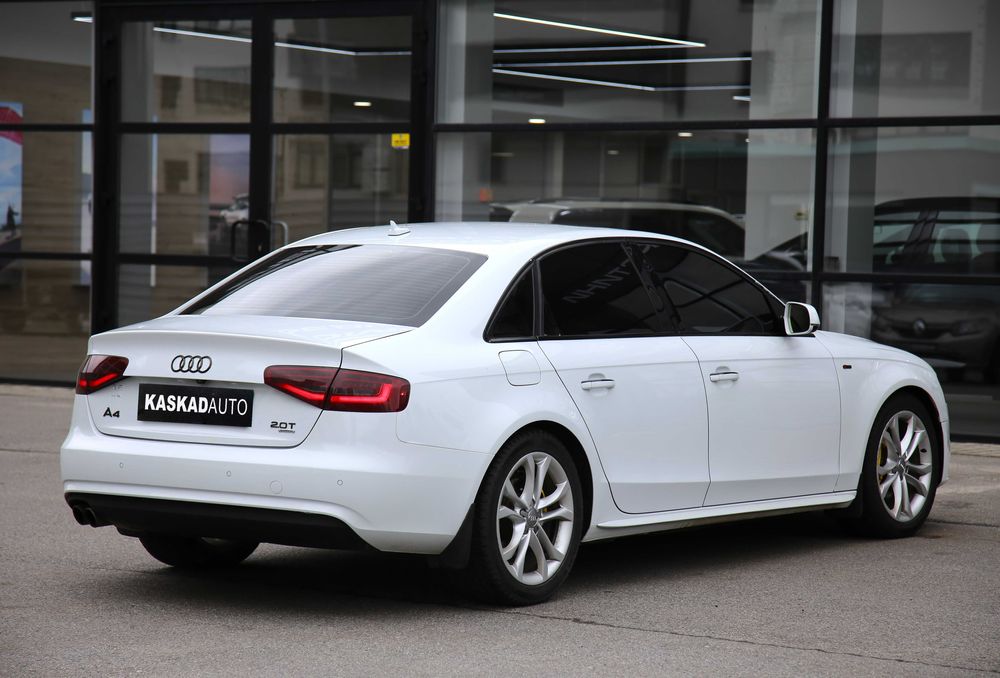 Продам автомобіль Audi A4