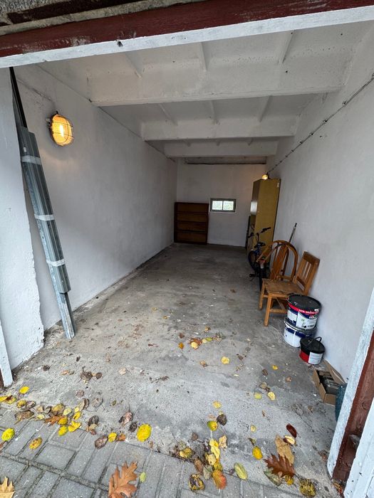 Garaż na  motocykle   lub cały do wynajęcia