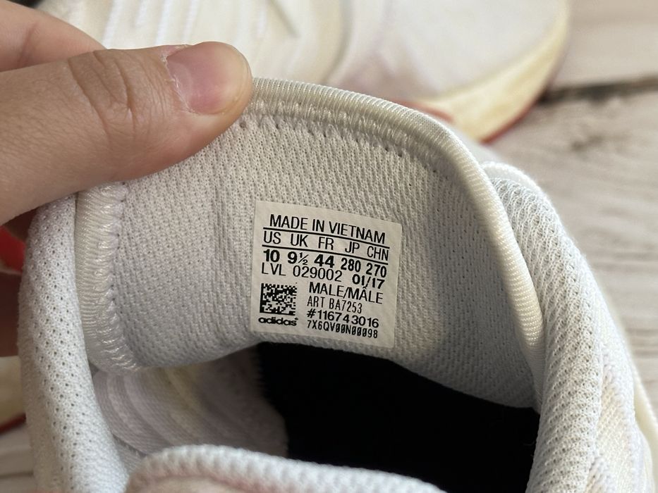 Чоловічі кросівки adidas boost
