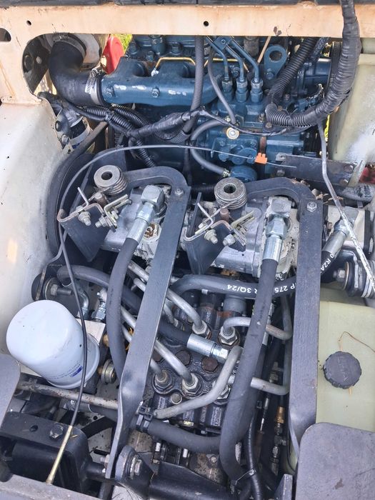 Bobcat 443 miniładowarka idealny stan