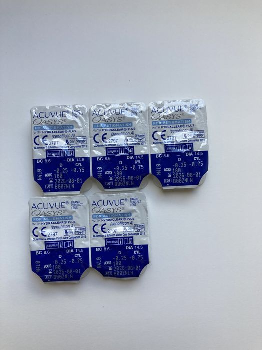 Soczewki Acuvue Oasys dwutygodniowe sfera -0,25, cylinder -0,75;oś 180