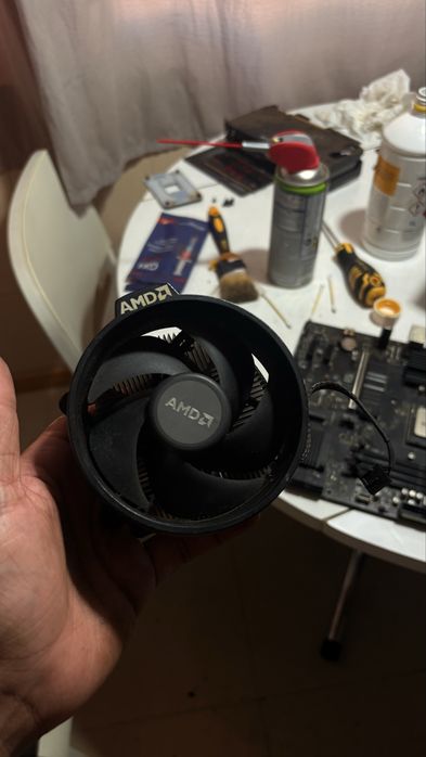 Reparação de Consolas, Comandos e Computadores Gaming / Portáteis