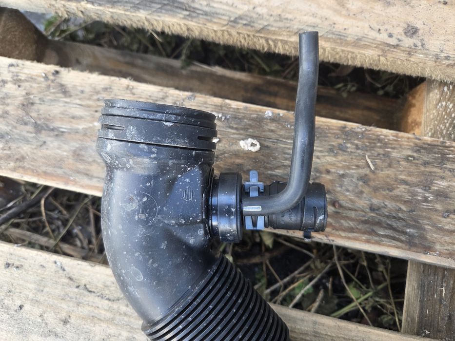 Патрубок воздушный дроссельной заслонки Skoda Audi Vw Seat