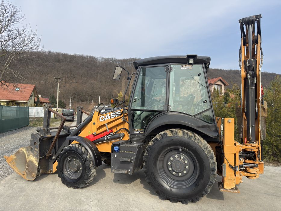 Екскаватор-навантажувач Case580 ST,2020