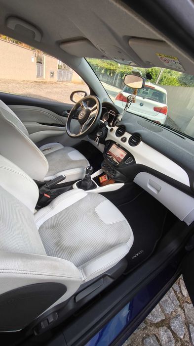 Opel adam, carro em ótimo estado