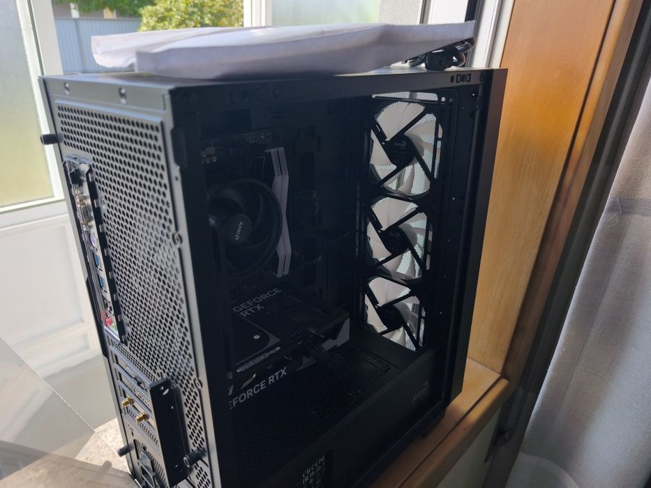 PC GIVEAWAY Global Data X Nuno Mendes