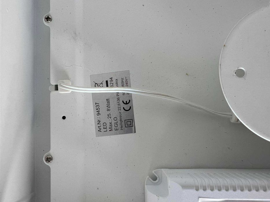 Candeeiro de teto quadrado