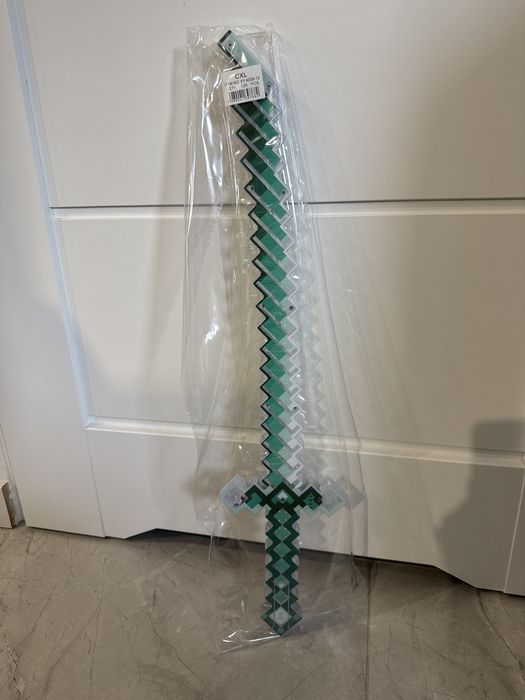 Miecz 67 cm minecraft świeci wydaje dźwięki na baterie