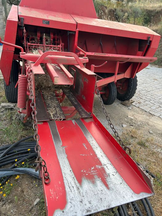 Enfardadeira e cegadeira