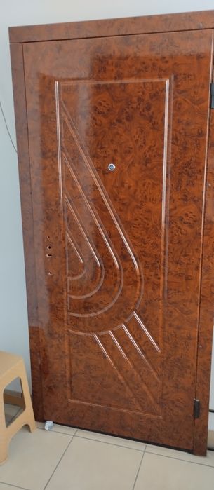 Бронированная дверь