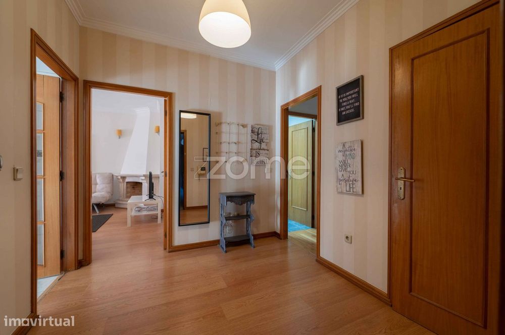 Apartamento T4 Com Garagem Fechada Em São Vitor - Braga