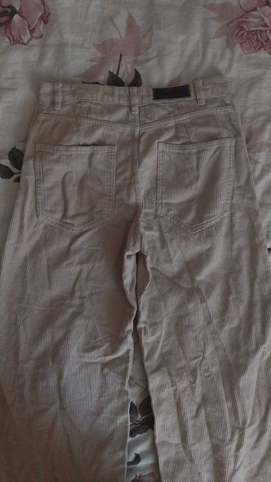 Продам стильні штани з вельвету від Bershka