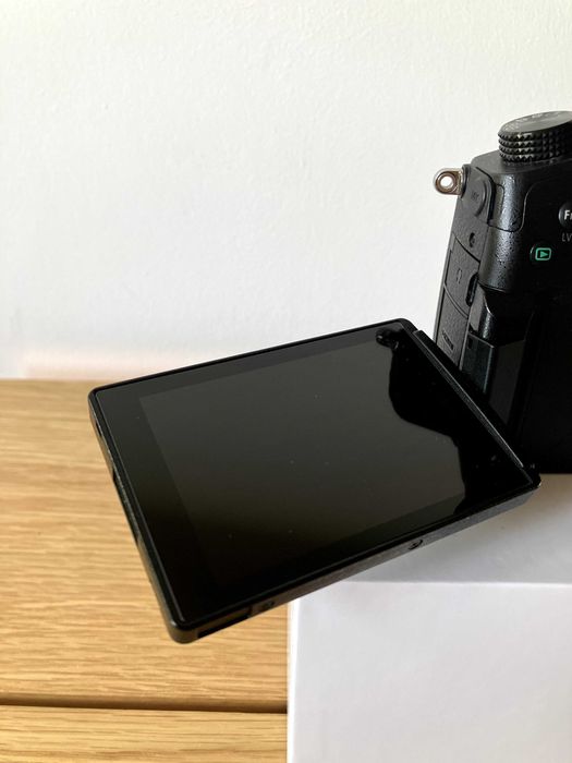 Panasonic Lumix GH5 + V-Log