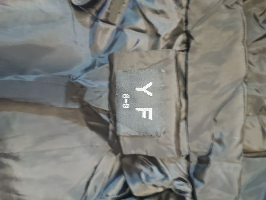 Пуховик зимний .