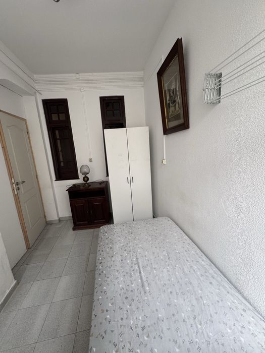 Quarto para  arrendar350