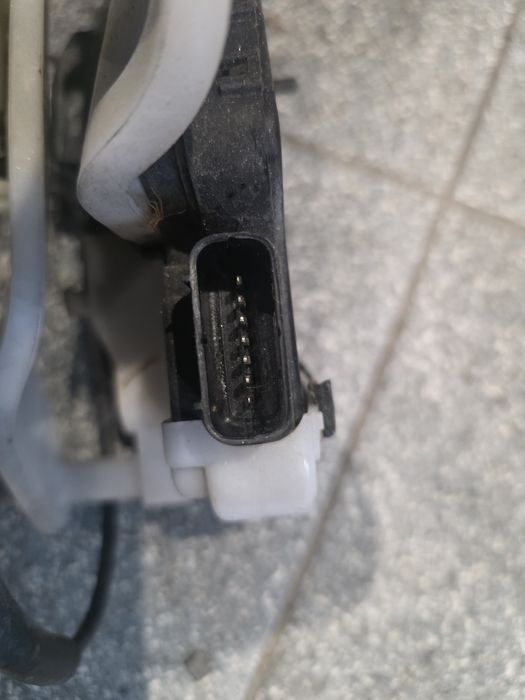 Hyundai ix35 zamek drzwi Tył lewy 7pin