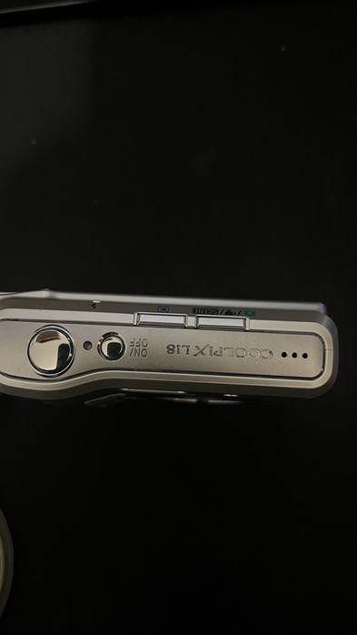 Nikon Coolpix 8MP ISO 1600 3.0 LCD