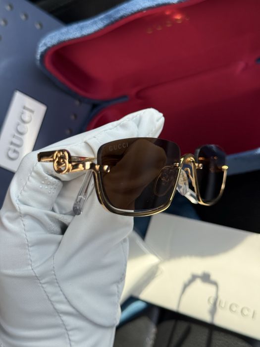 Жіночі сонцезахисні окуляри Gucci