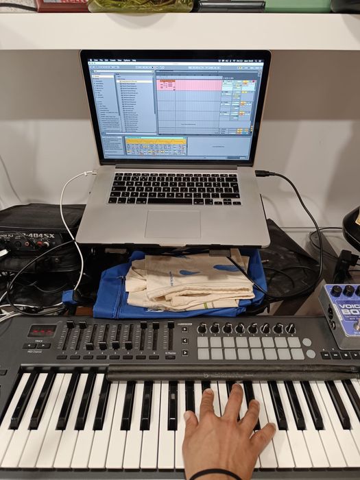 Teclado MIDI Novation Launchkey 49 MKII