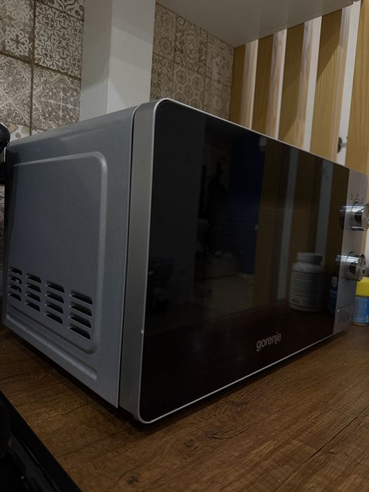 Продам мікрохвильову піч