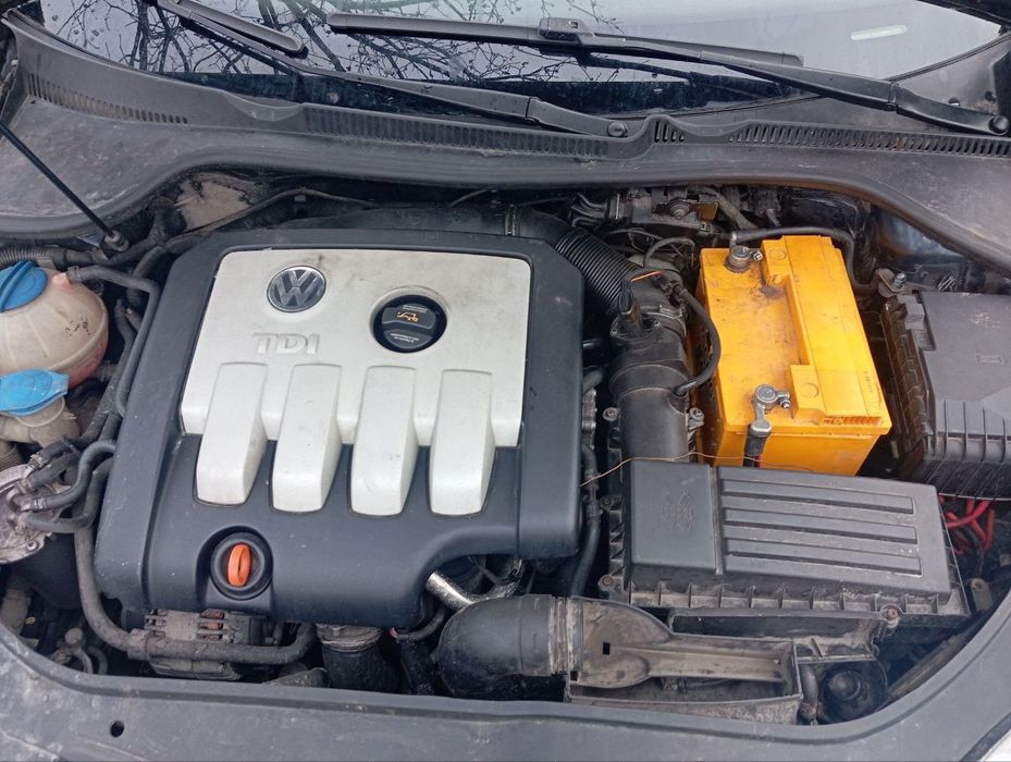 Гольф 5 2.0 тді  2005 рік