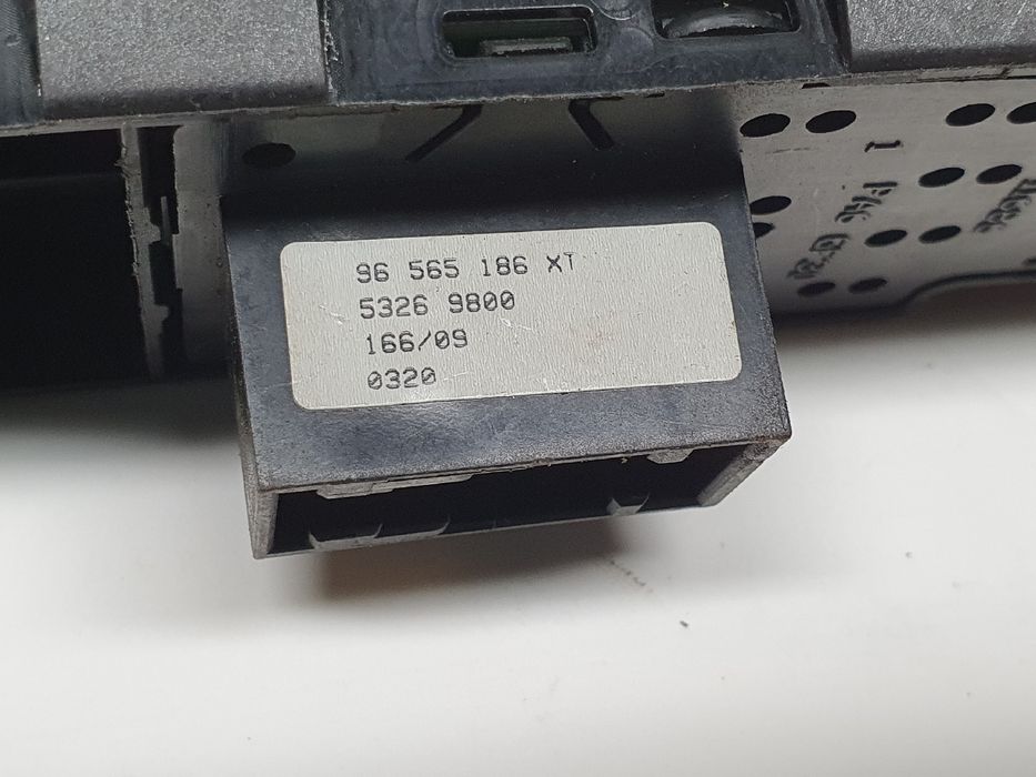 Comando / botão / interruptor vidros frente esquerdo PEUGEOT 308 (4A_,