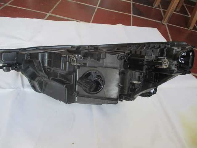 Farol direito Óptica Audi Q8 E-tron 4KE941040D