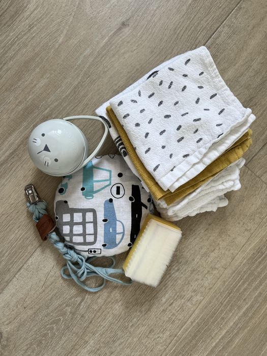 Zestaw do karmienia - Laktator Neno uno, butelki, kubki…