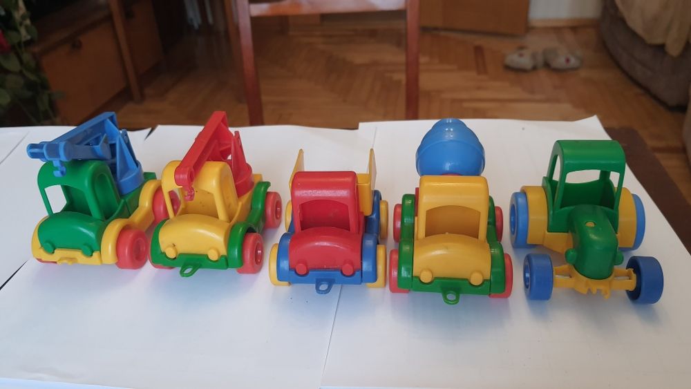 Набір дитячий з 5-ти машинок