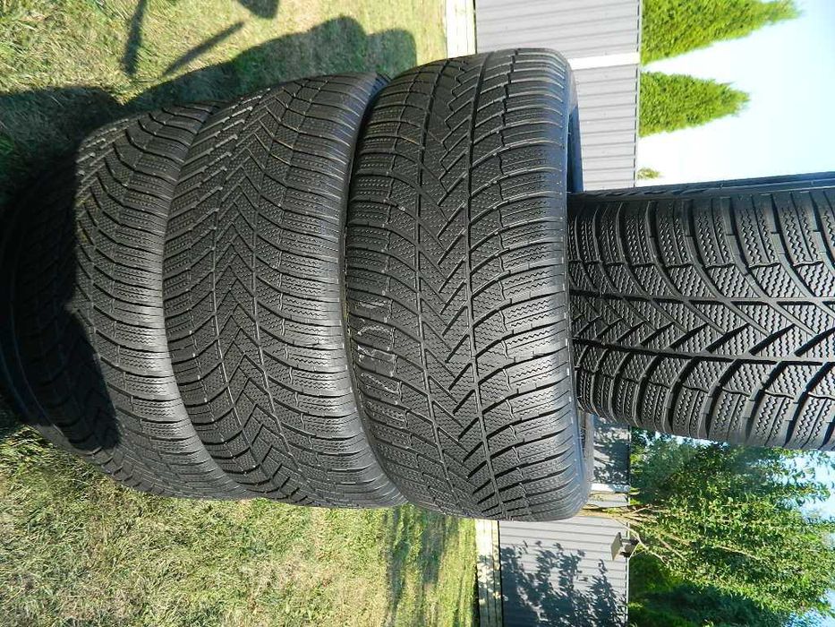 Шина колеса резина R19 255/50 Bridzestone Blizak LM005 4шт Зима