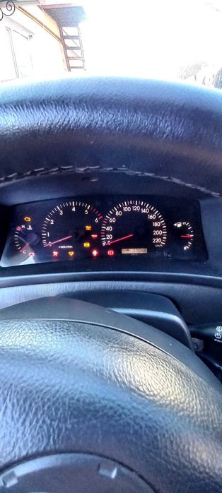 Тойота версо корола