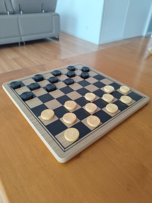 Jogo de Xadrez e Damas Pavilion